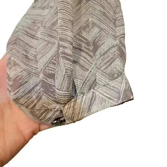 Banana Republic Women's Tan & White Poly Chiffon Sheer Blouse - Picture 3 of 8